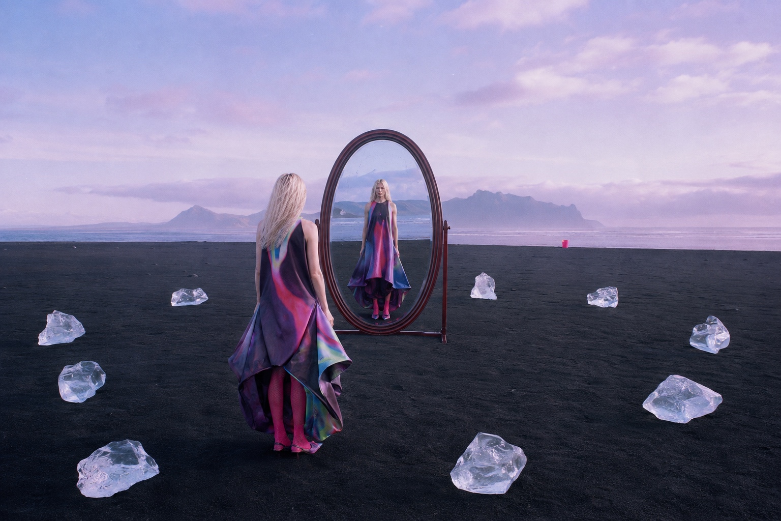Liquid Sky campaign scene 5: Reflection / split horizon